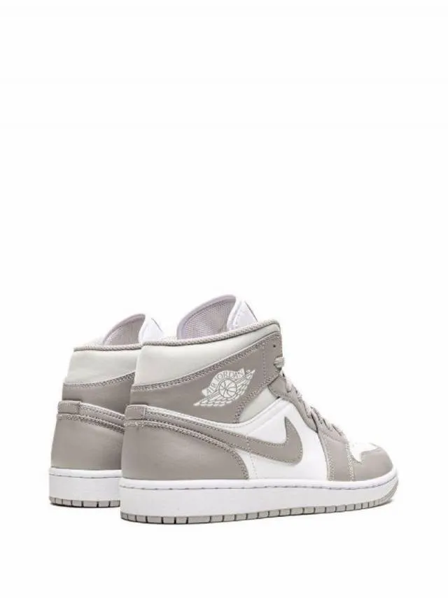 Air Jordan 1 Mid sneakers