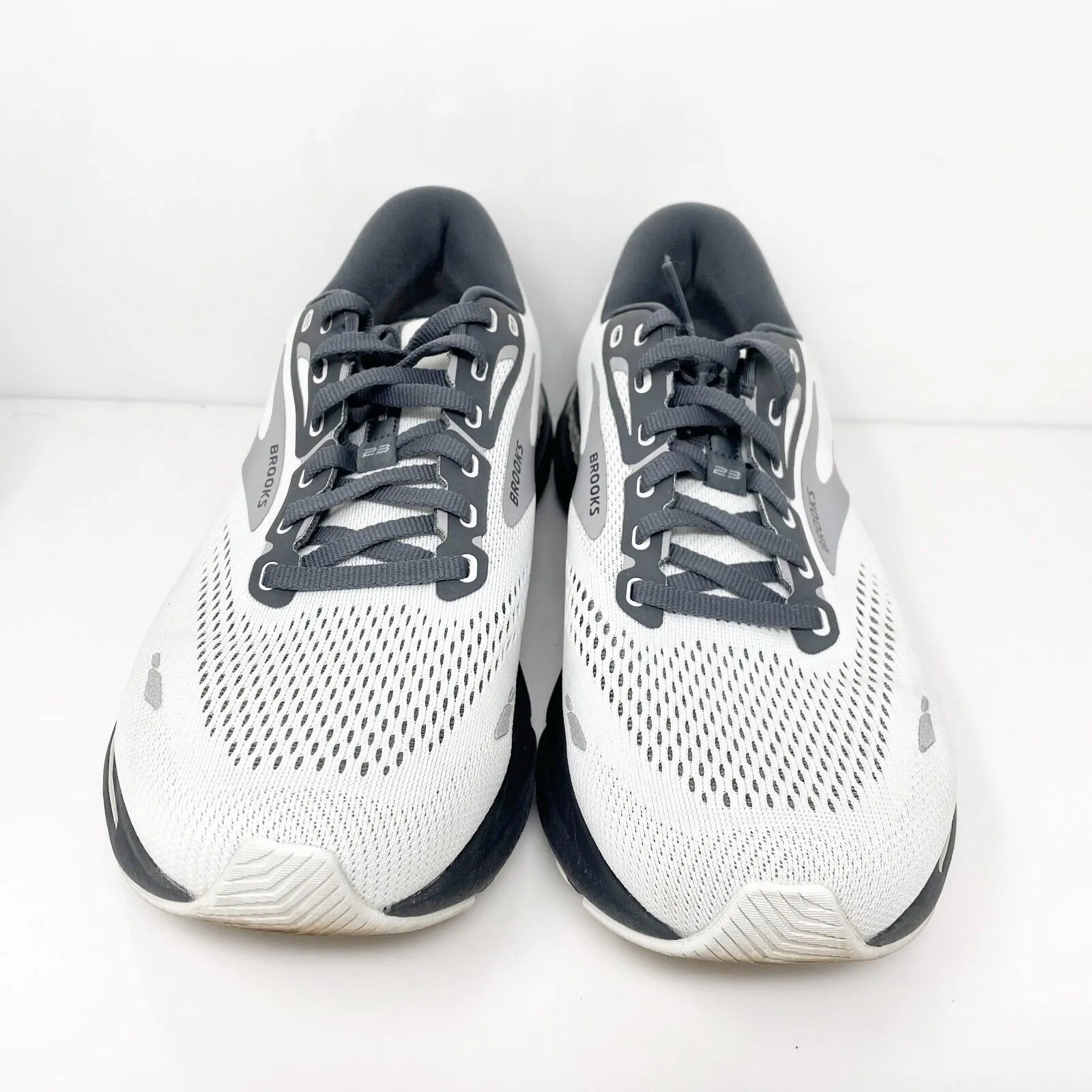 Brooks Mens Adrenaline GTS 23 1103912E065 Gray Running Shoes Sneakers Sz 9.5 2E