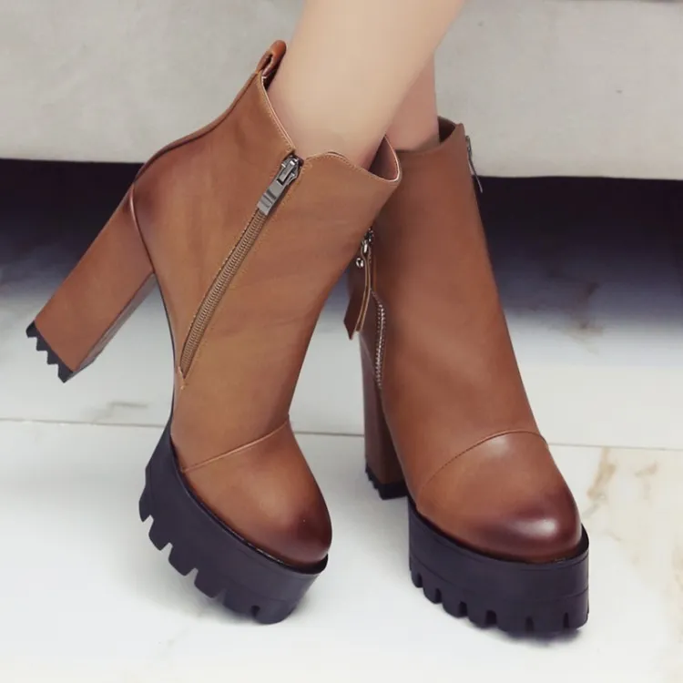 Brown Military Boots with Zipper, High Tops, and Block Heels