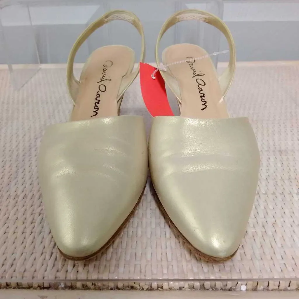 DANIEL AARON LIGHT YELLOW LEATHER HEELS SIZE 8.5