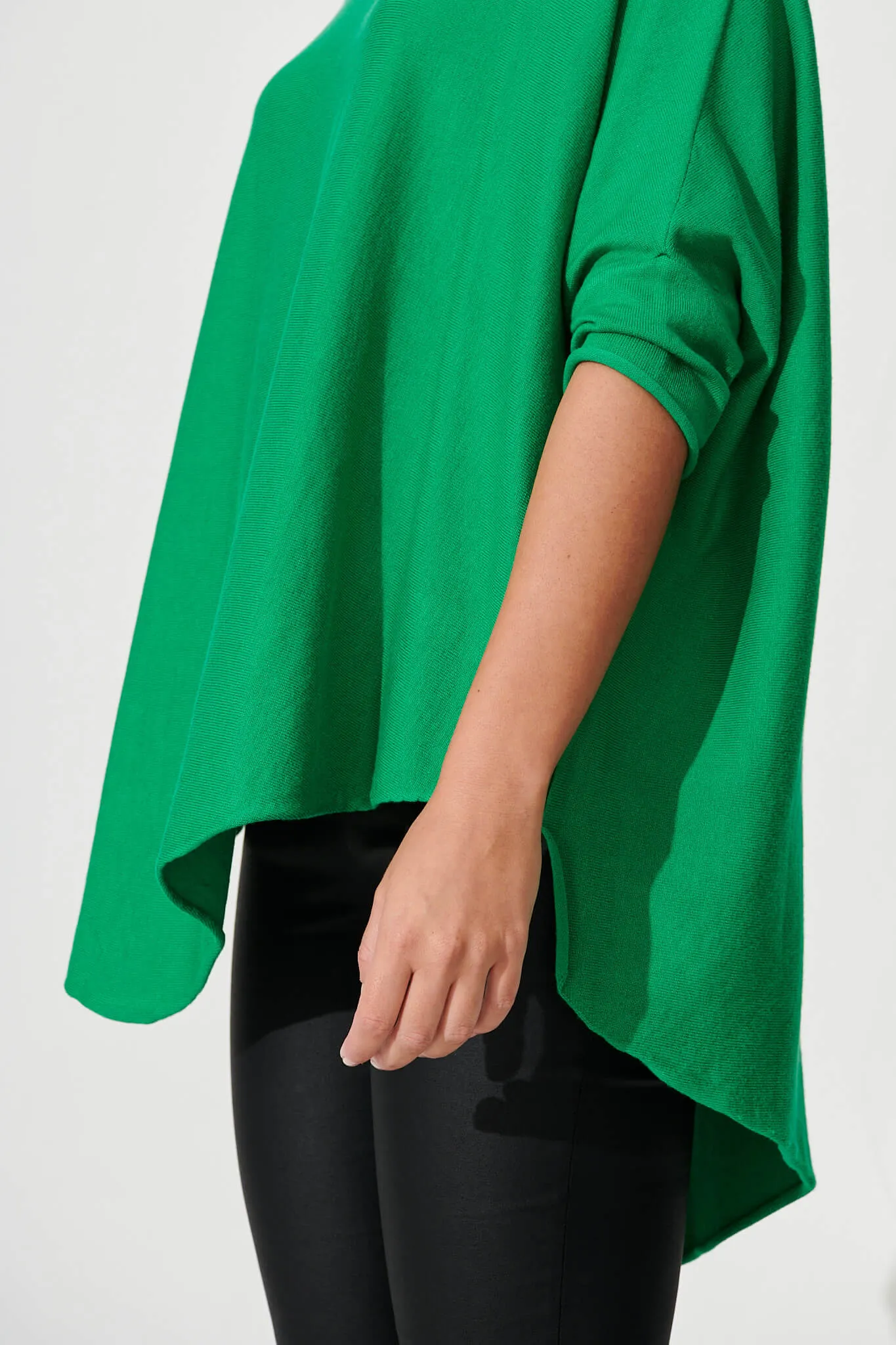 Eye To Eye Knit Top In Green