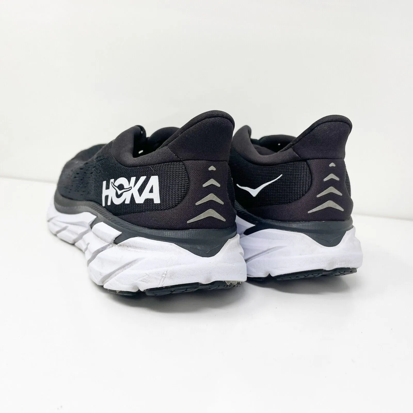 Hoka One One Womens Clifton 8 1121375 BWHT Black Running Shoes Sneakers Sz 6.5 D