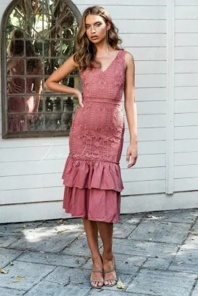 PrettyLittleThing Dress in Mauve