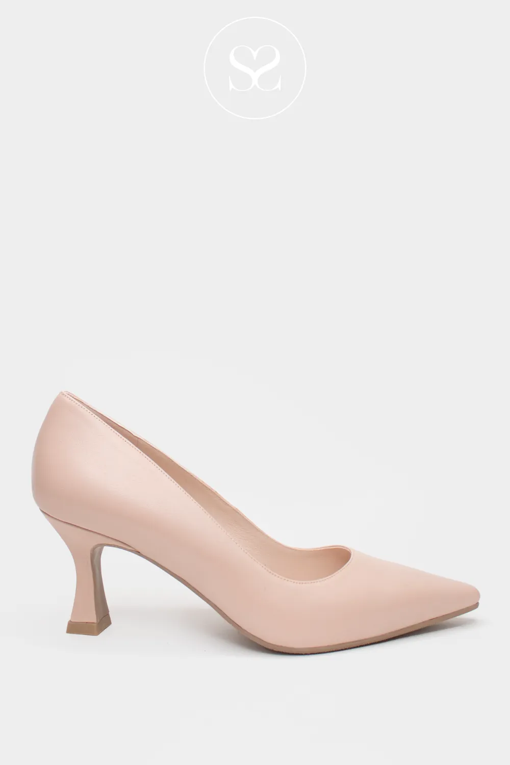 LODI JONA NUDE COURT SHOES / HEELS