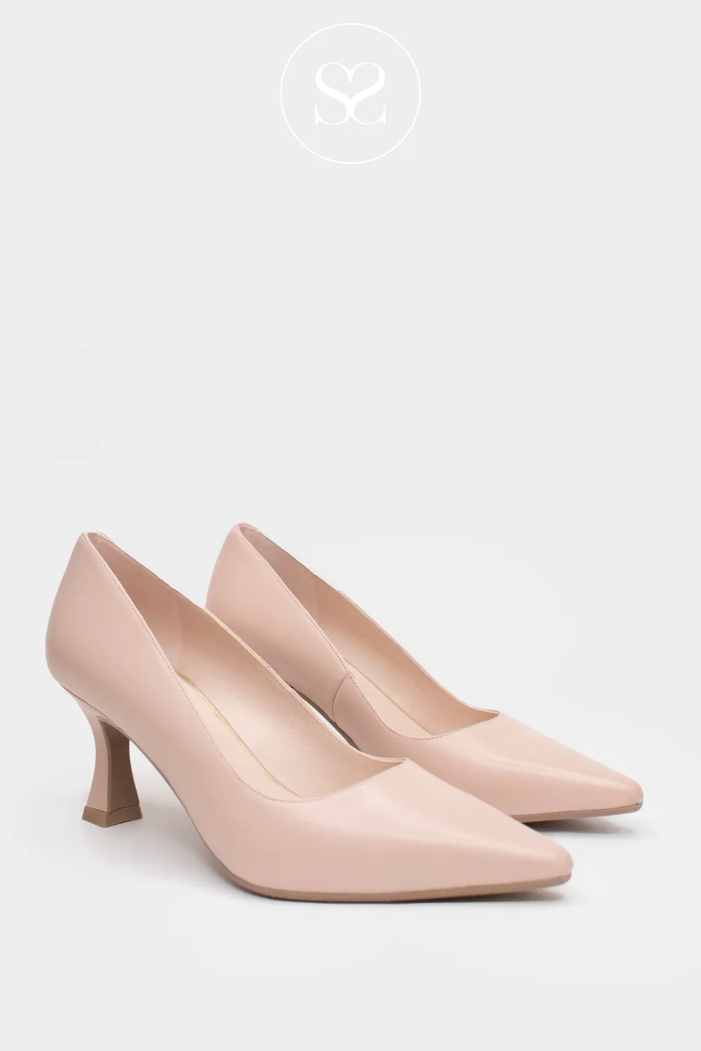 LODI JONA NUDE COURT SHOES / HEELS