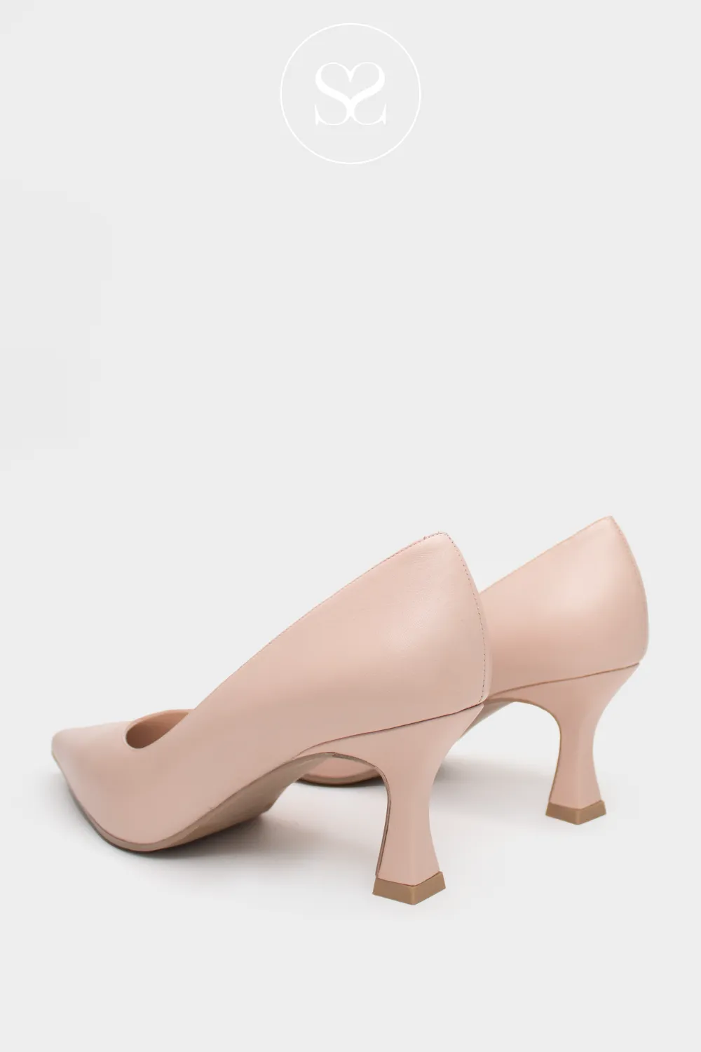 LODI JONA NUDE COURT SHOES / HEELS