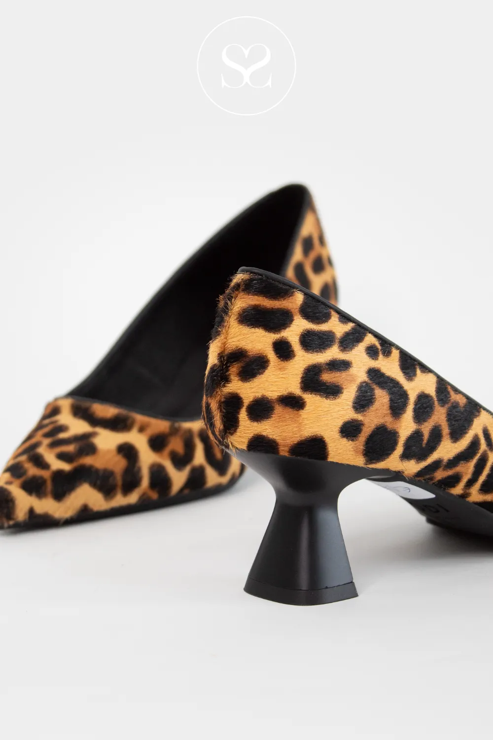 LODI KAL4907INO LEATHER/FAUX FUR LEOPARD COURT SHOES