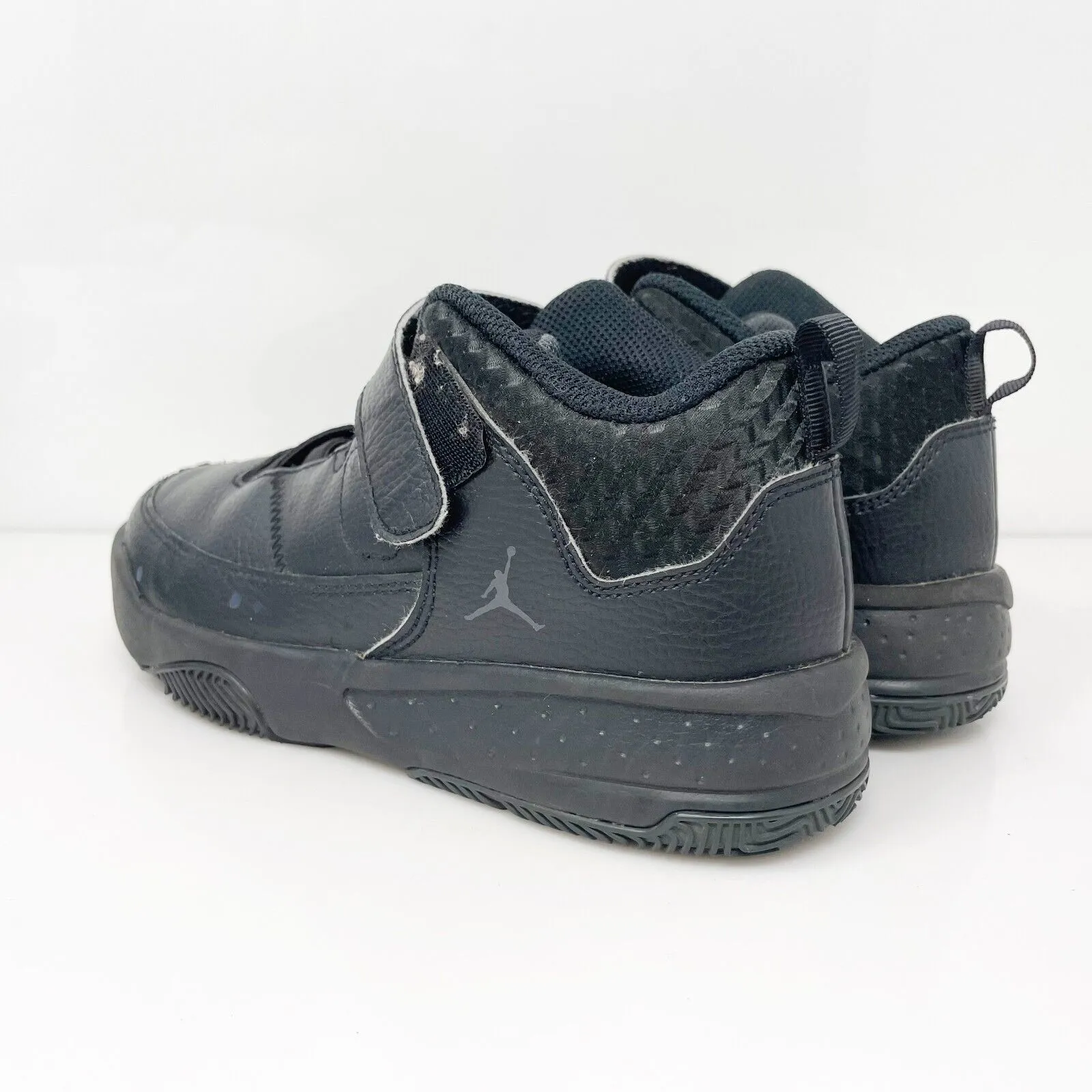 Nike Boys Air Jordan Max Aura 3 DA8022-001 Black Basketball Shoes Sneakers 2.5Y