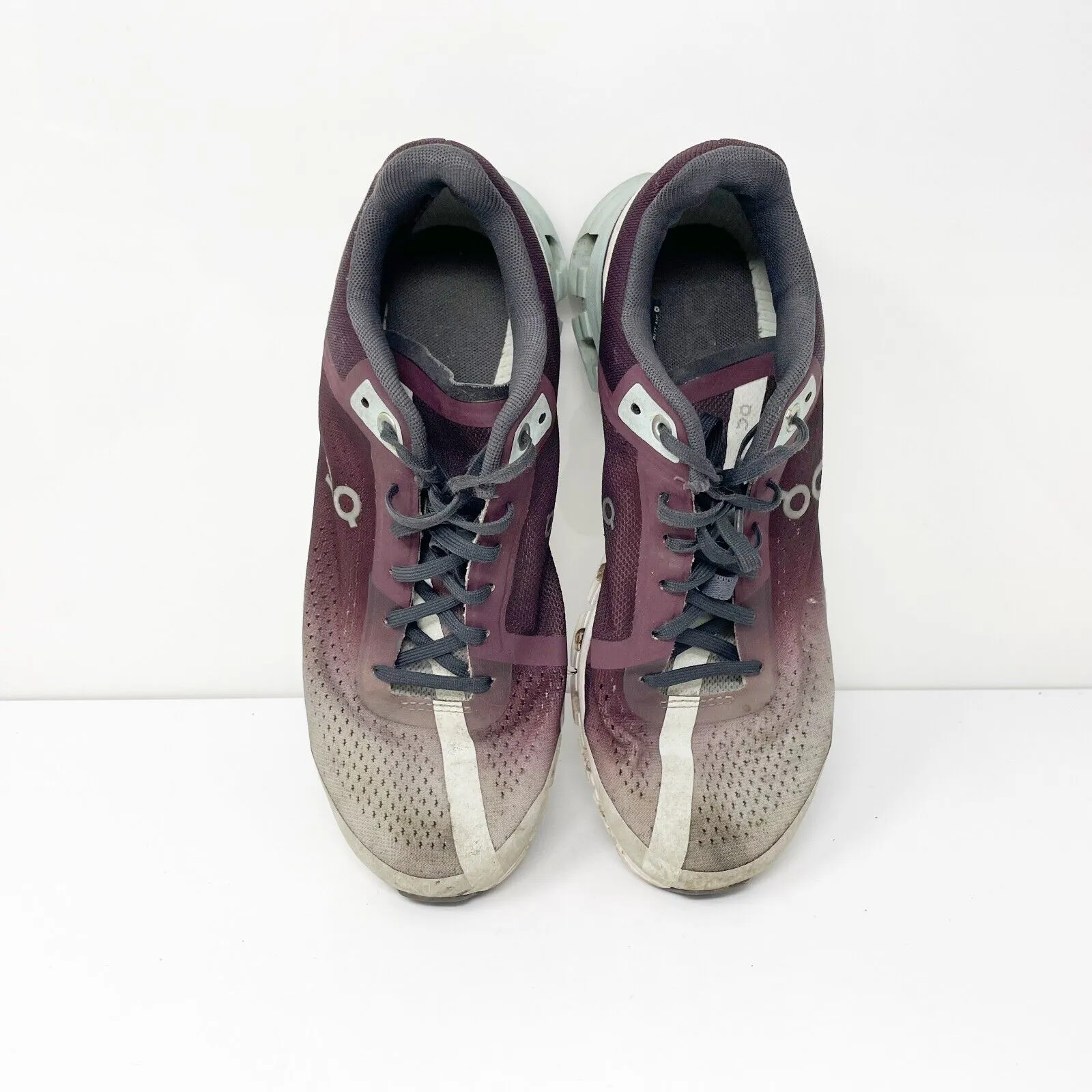 On Womens Cloudflow Purple Running Shoes Sneakers Size 8