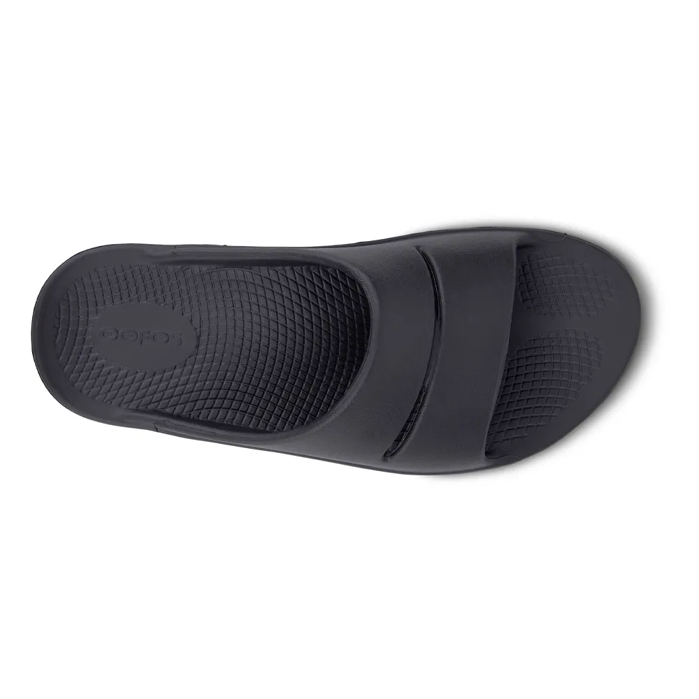 OOFOS OOahh Black Slide (Unisex)