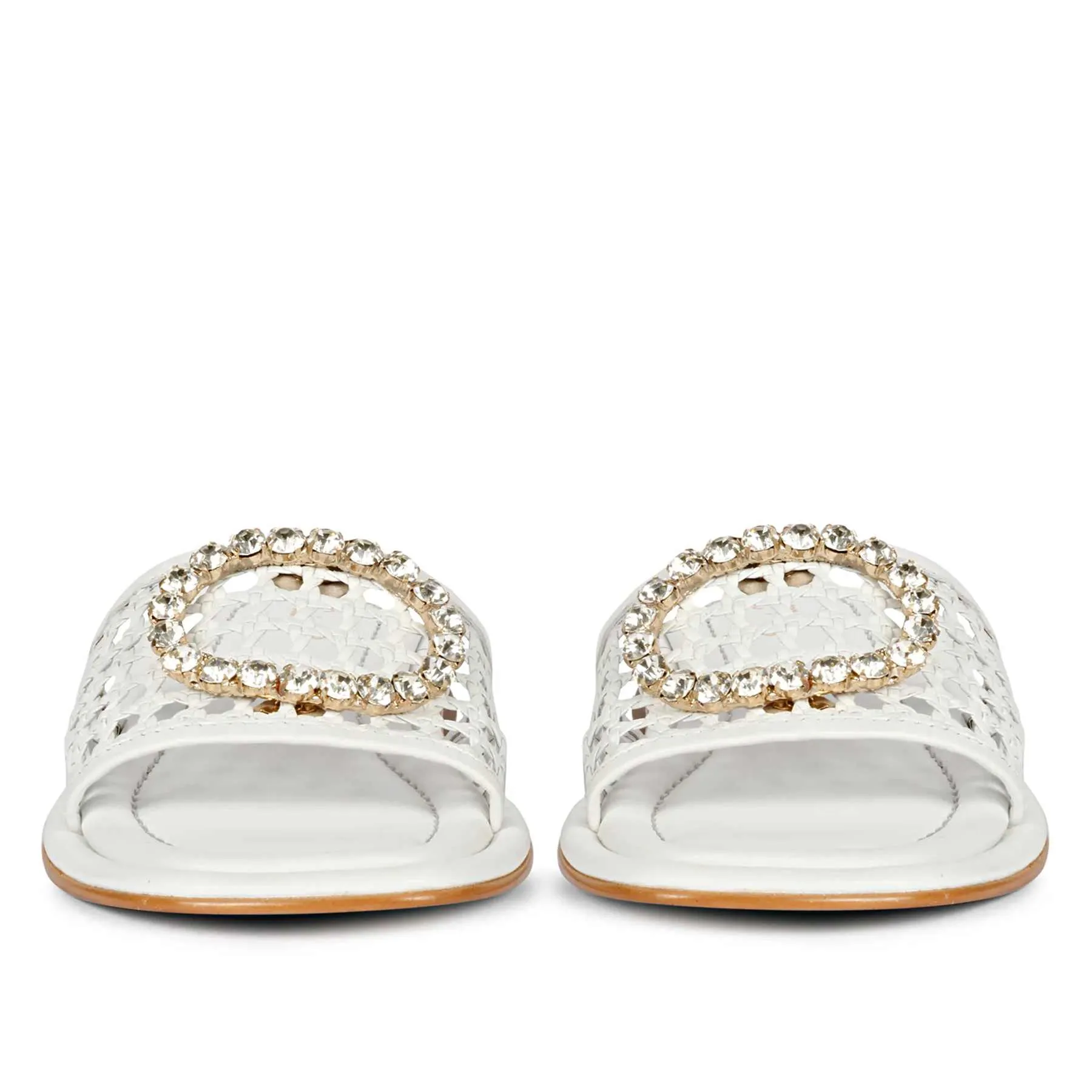 Saint Carly Off White Leather Flat Sandal.