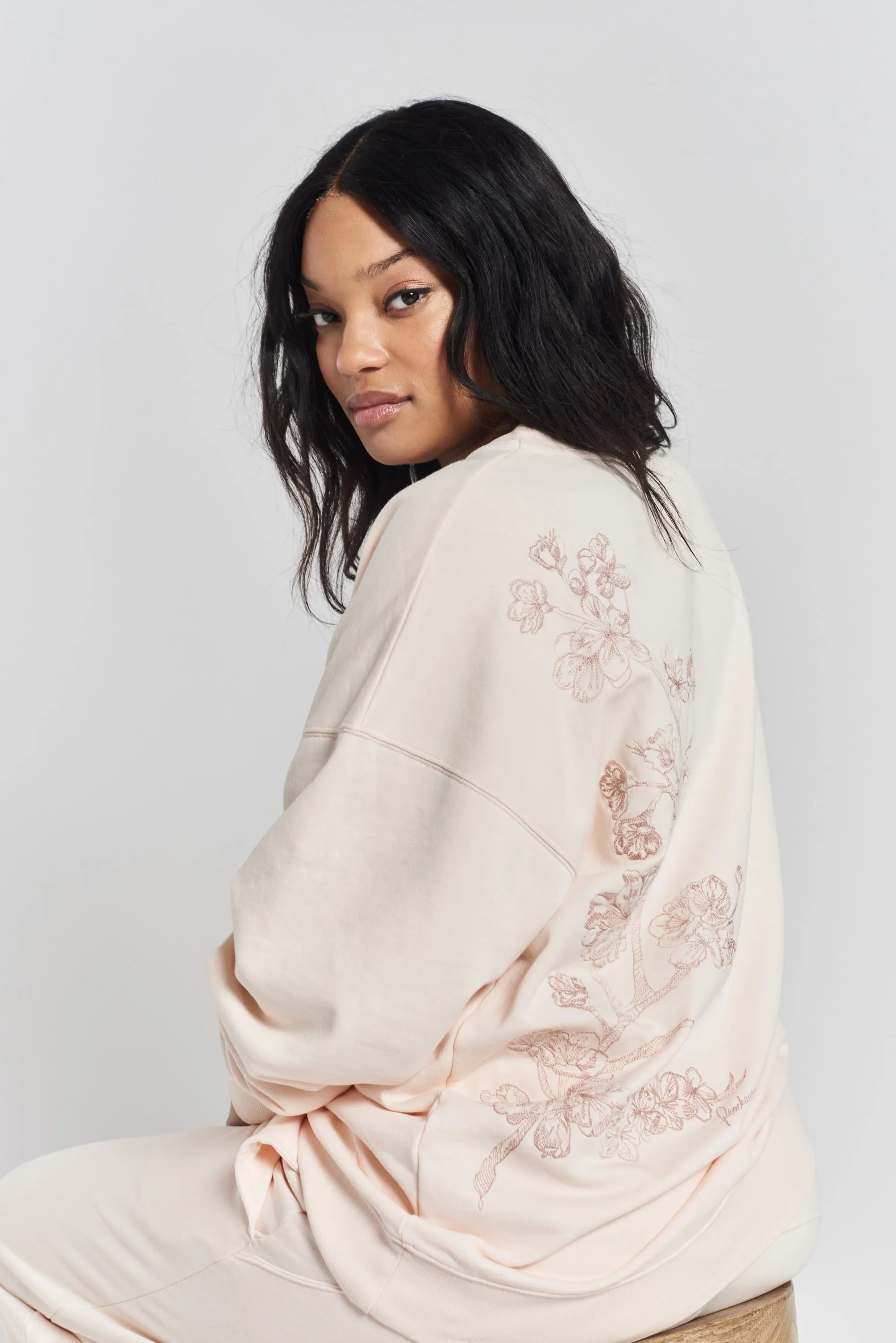 Salix blossom-embroidered cotton sweatshirt - Shoreline Peach