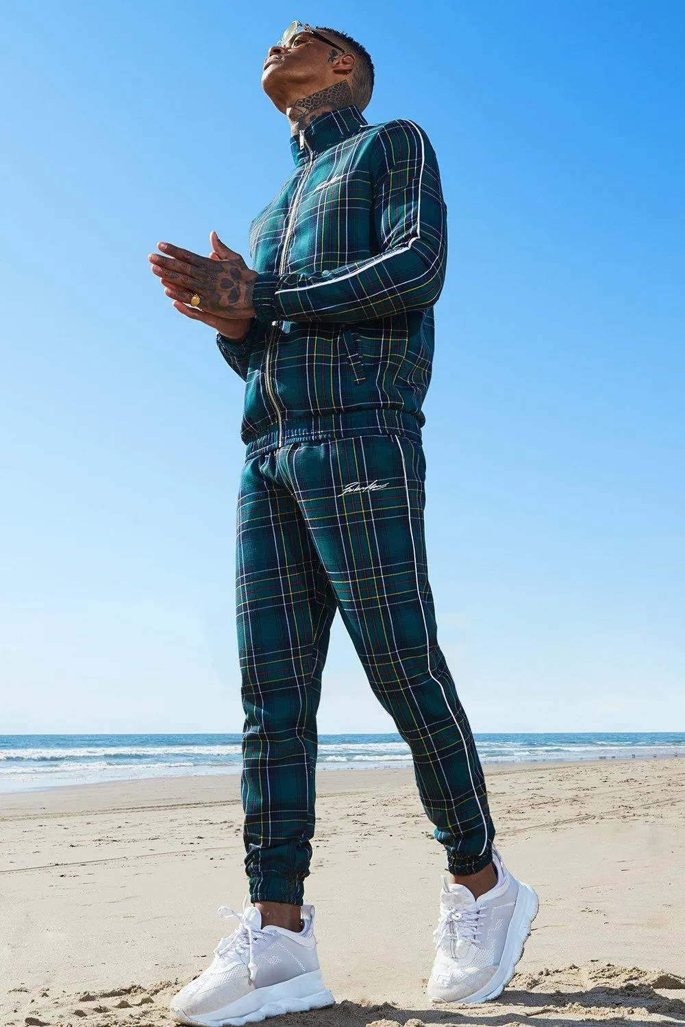 Tartan MAN Emboridered Smart Tracksuit | boohooMAN UK