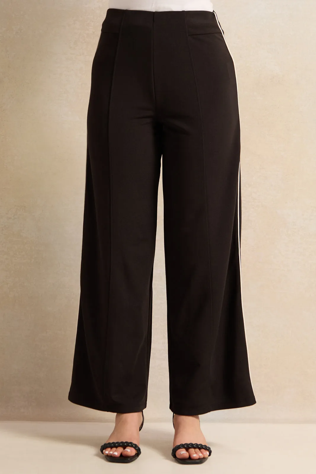 Women Black Contrast Piping Trousers