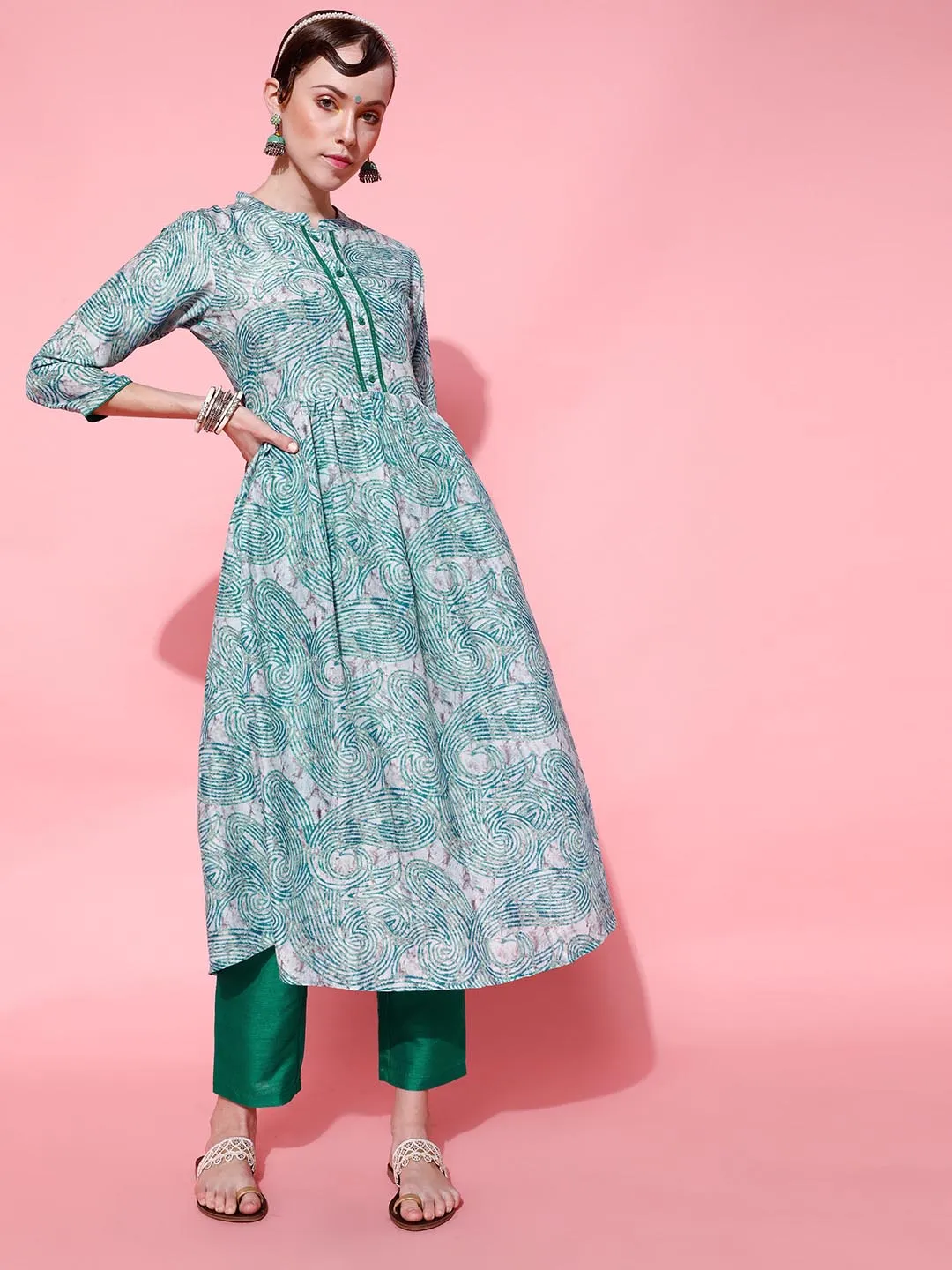 Women Green Printed Kurta with Trousers