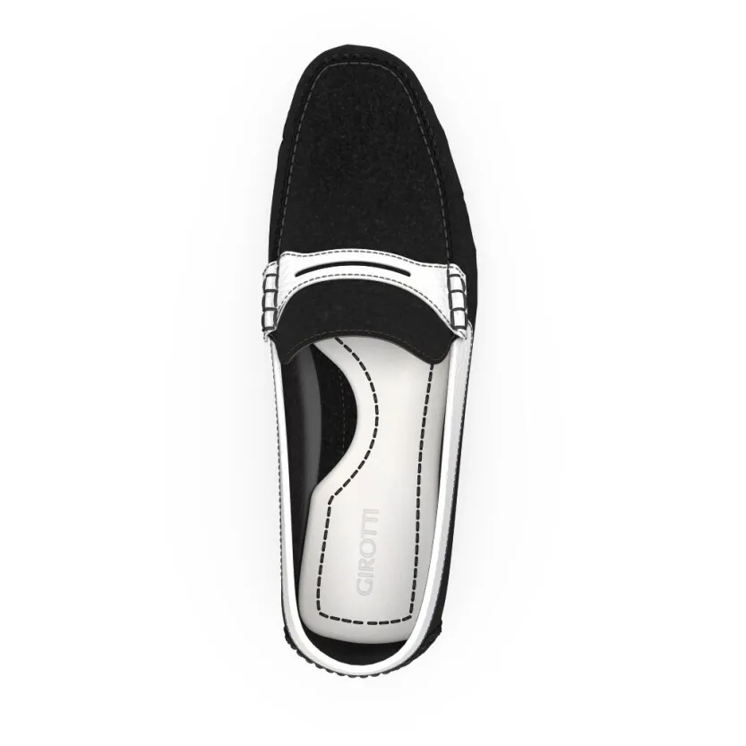 Women's Classic Moccasins 5235